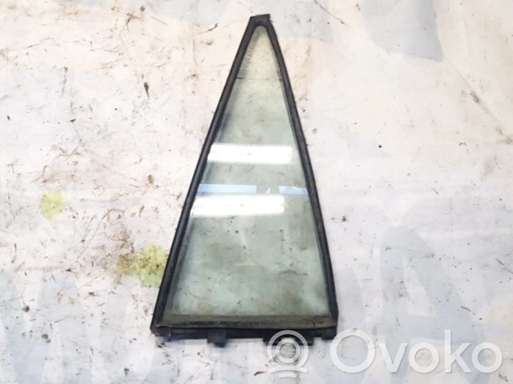 Ventanilla de ventilación de la puerta trasera