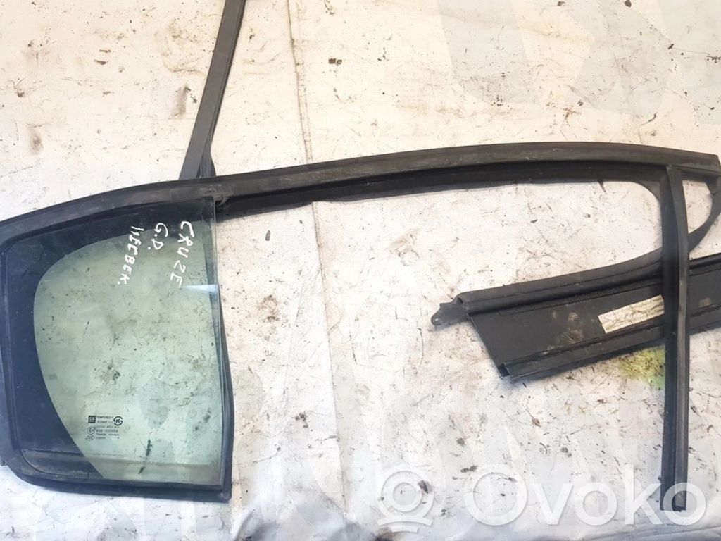 Ventanilla de ventilación de la puerta trasera