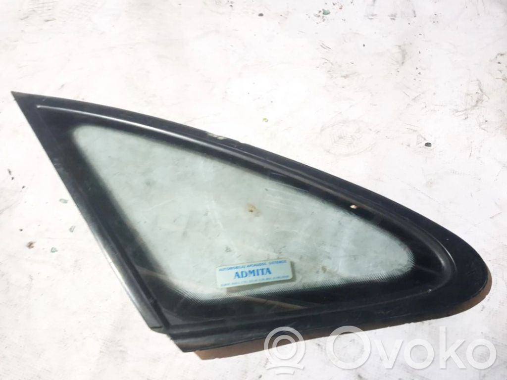 Vidrio lateral trasero