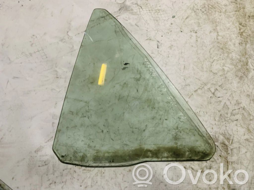 Ventanilla de ventilación de la puerta trasera