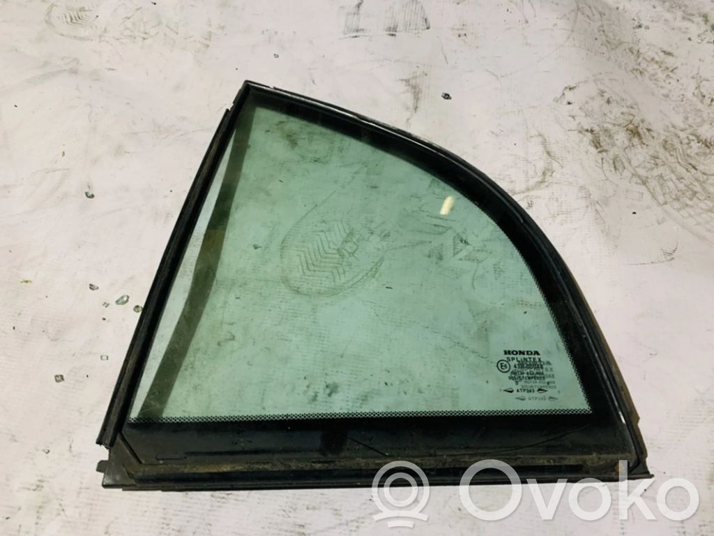 Ventanilla de ventilación de la puerta trasera