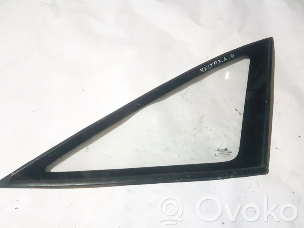Rear side window