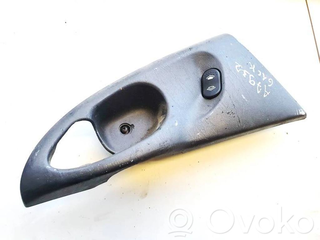 Ford Focus Przyciski szyb 