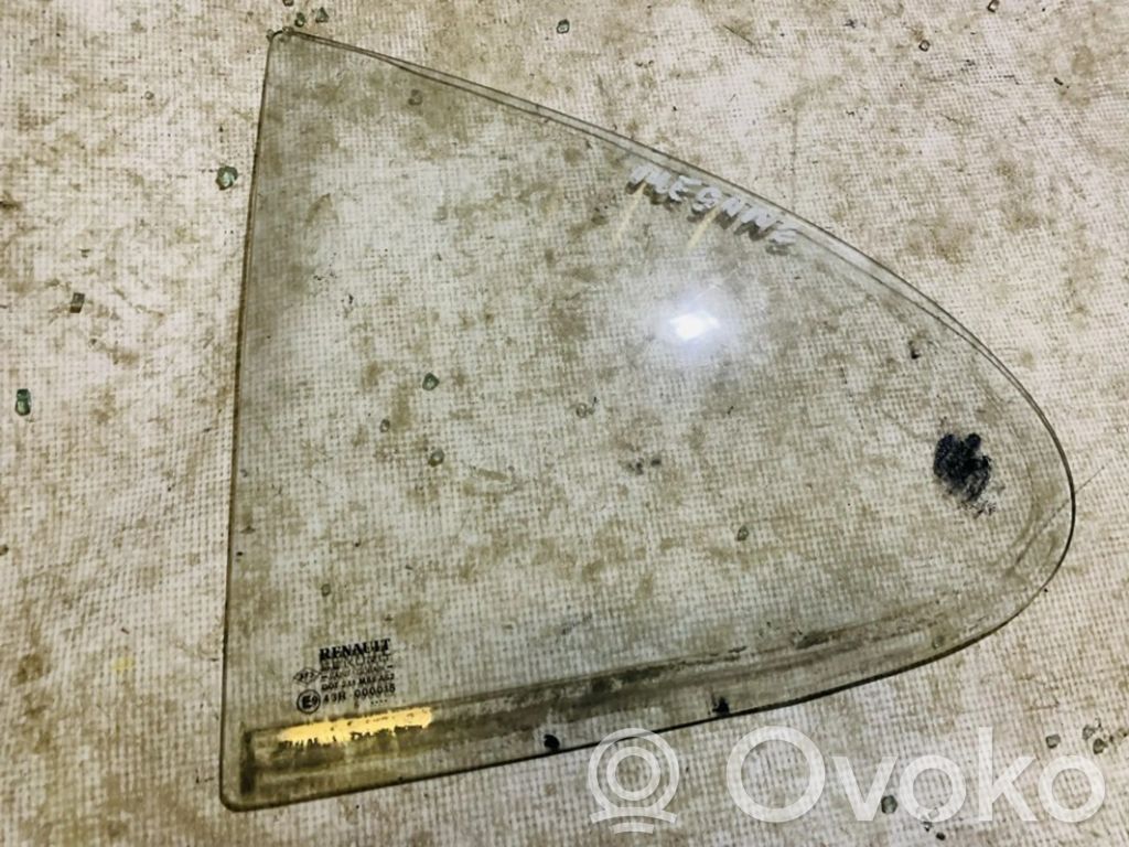 Ventanilla de ventilación de la puerta trasera