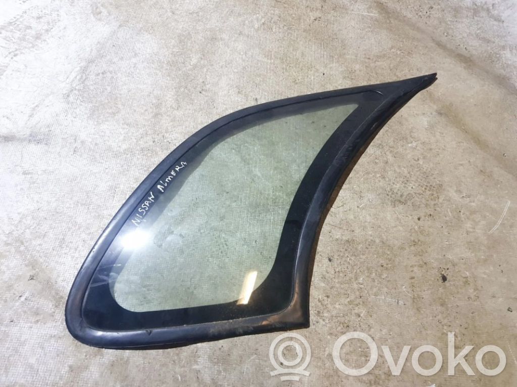 Vidrio lateral trasero