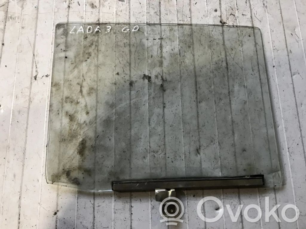 Takaoven ikkunalasi