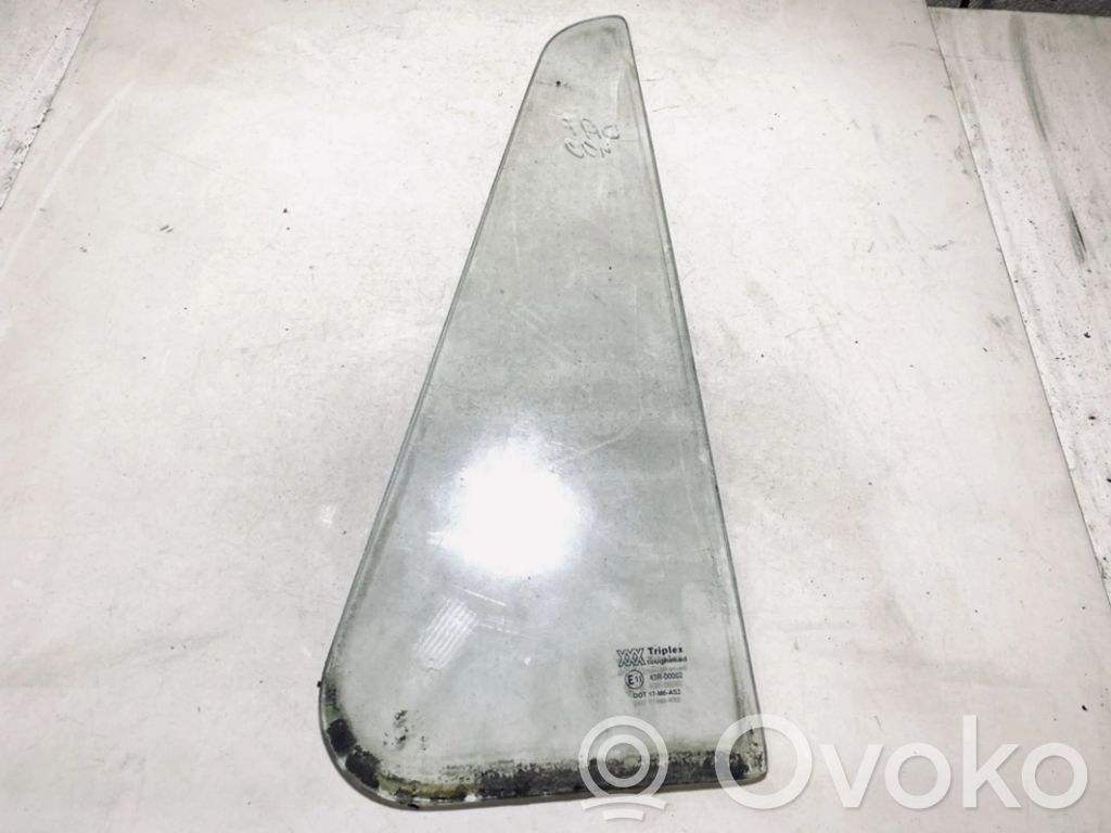 DAF 400-Series 428-435 Vetro del deflettore della portiera anteriore - quattro porte