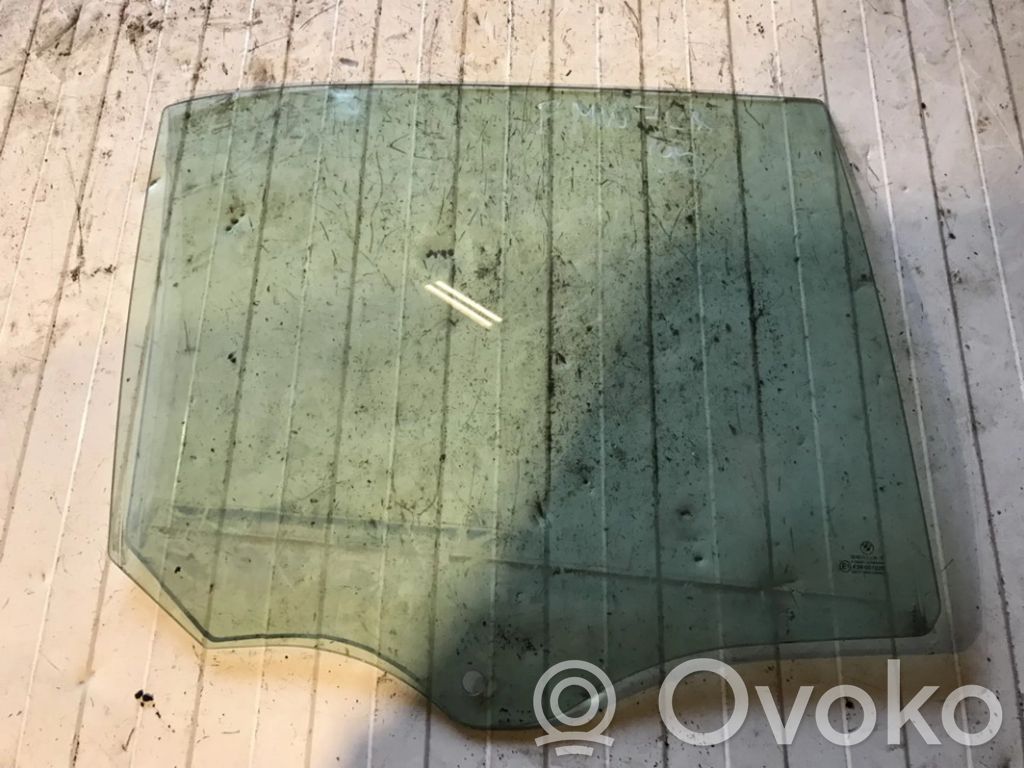 Takaoven ikkunalasi