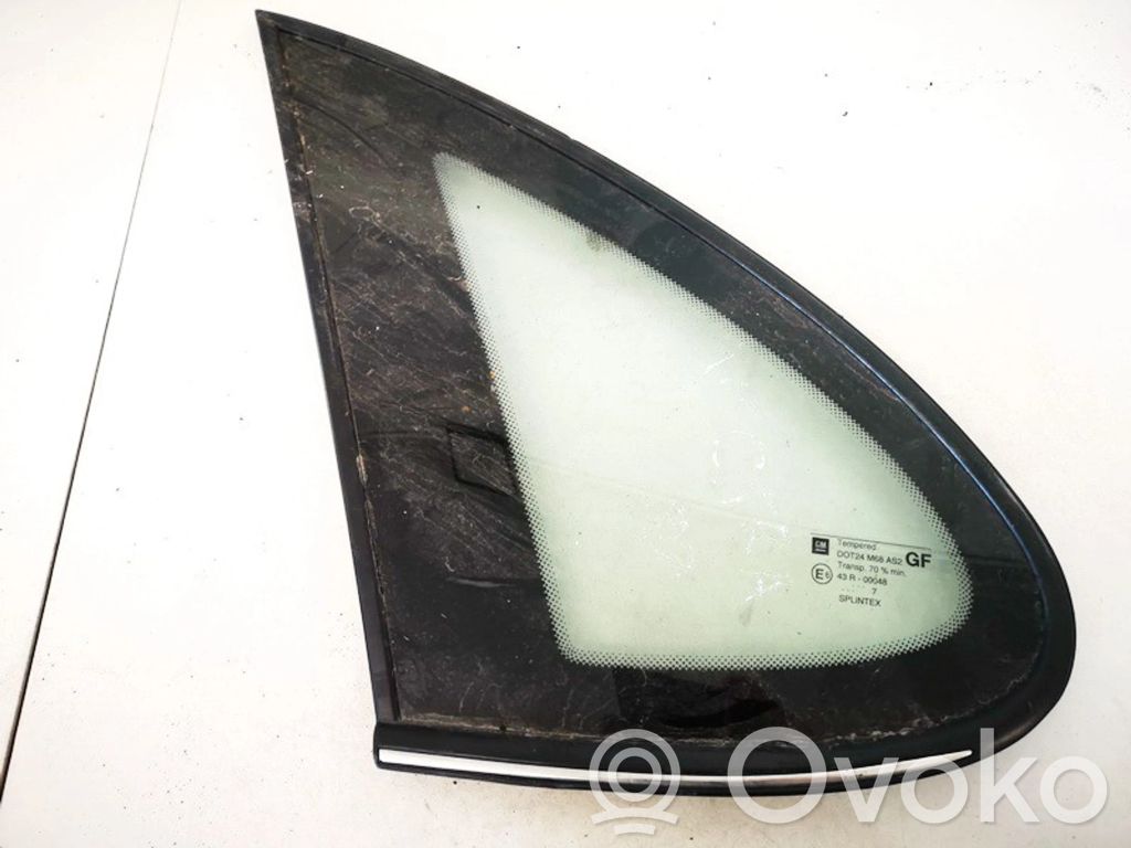 Vidrio lateral trasero   90464357,90464357