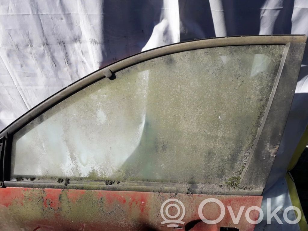 Fiat Bravo - Brava priekšējo durvju stikls (četrdurvju mašīnai) 