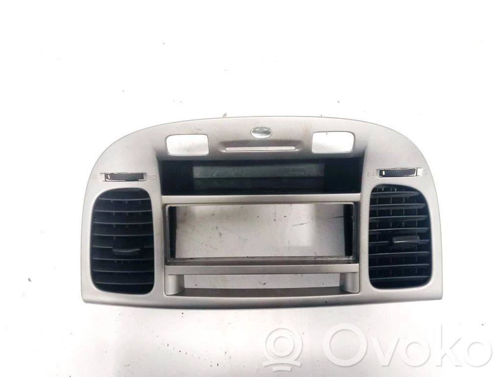 KIA Rio Kita salono detalė 