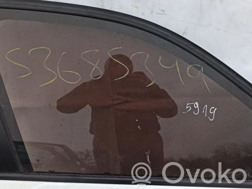 BMW X1 E84 Vetro del finestrino della portiera anteriore - quattro porte 