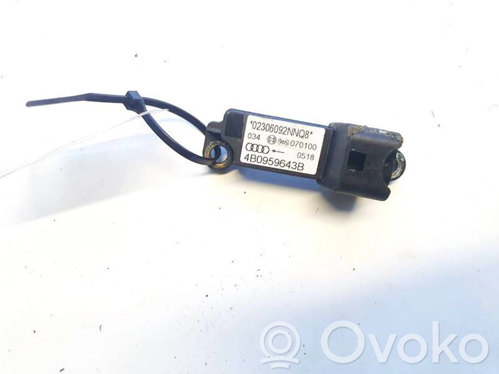 Audi A6 S6 C5 4B Senzor impact/declanșare airbag