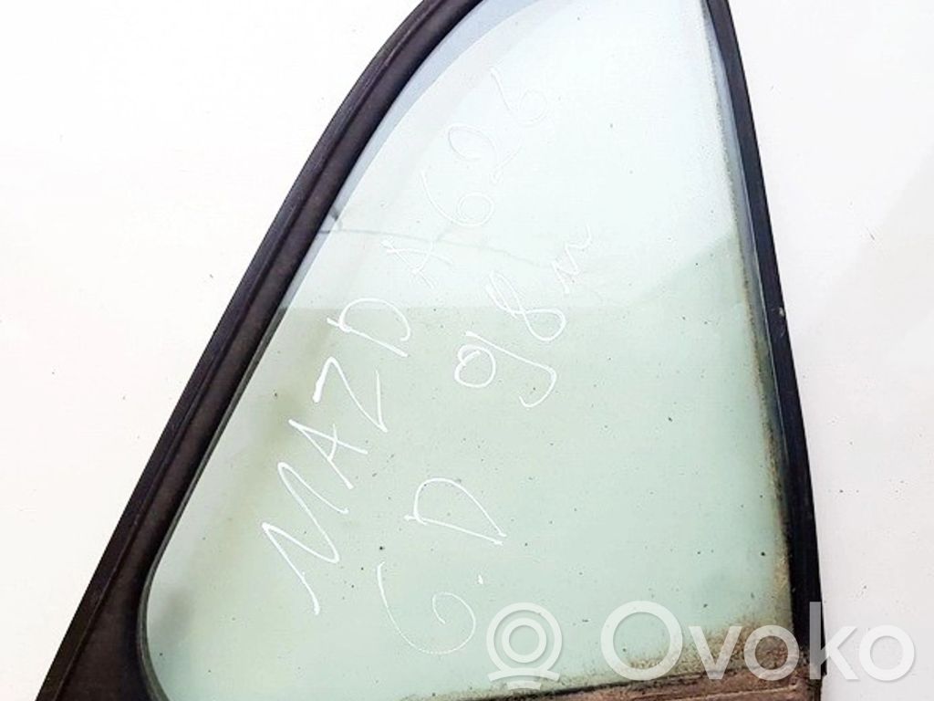 Rear vent window glass
