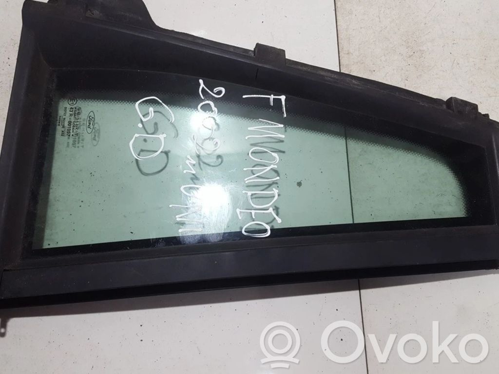 Ventanilla de ventilación de la puerta trasera