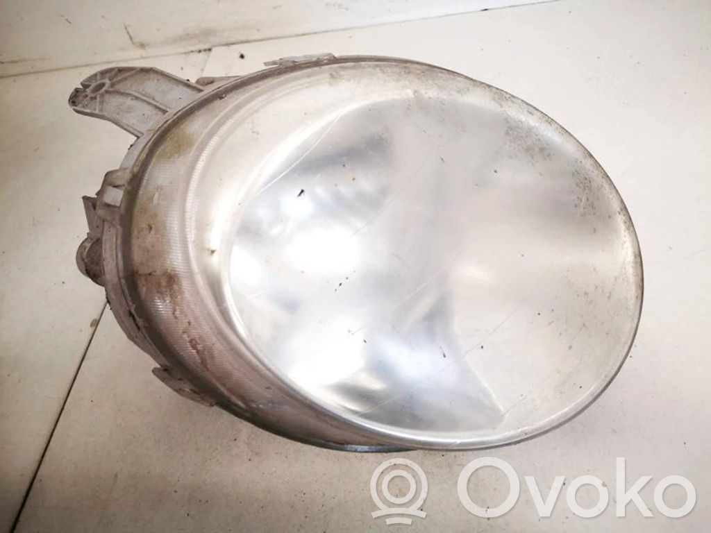 Lampa przednia