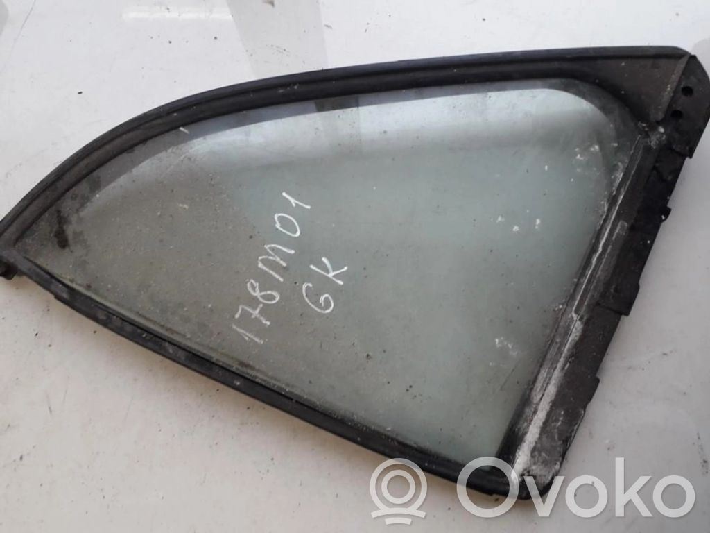 Mazda 626 Geam lateral spate 
