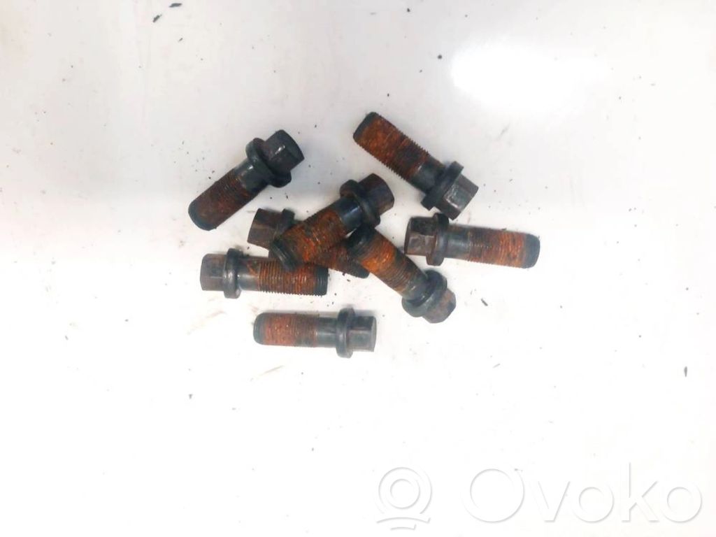 Nuts/bolts