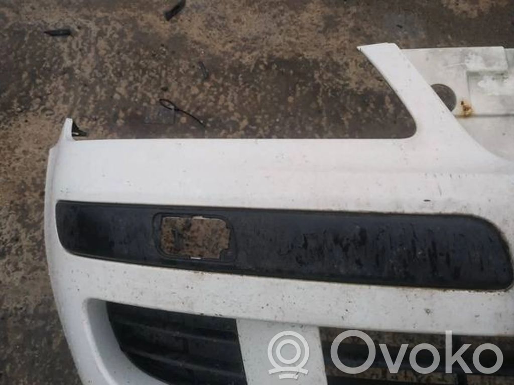 Front bumper splitter molding