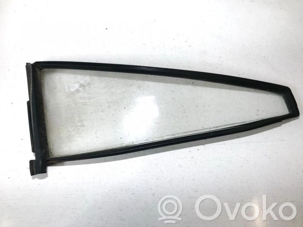 Ventanilla de ventilación de la puerta trasera