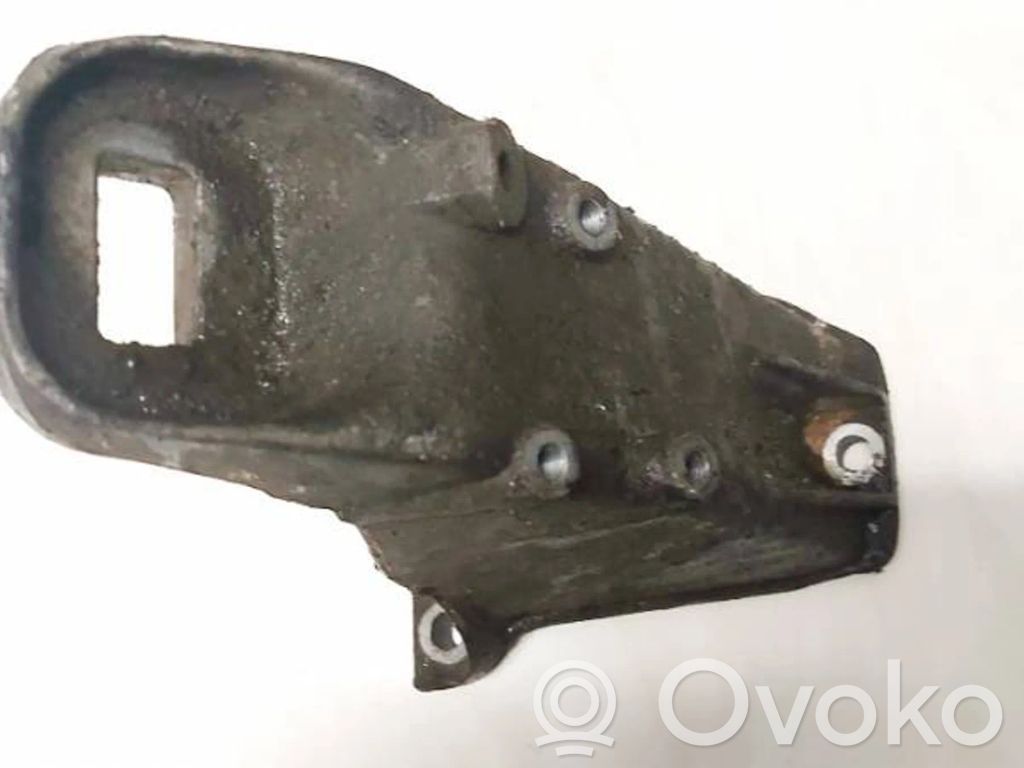 Audi 100 S4 C4 Engine mounting bracket 