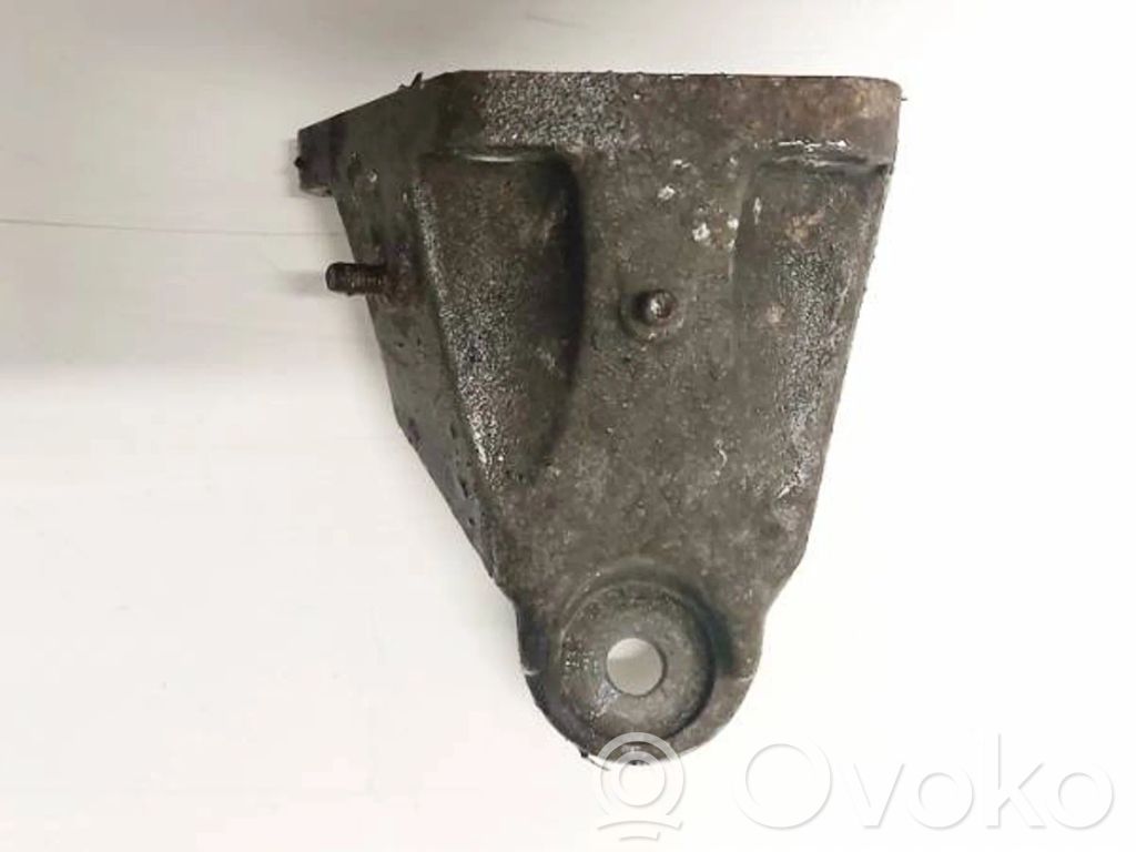 Lexus IS 220D-250-350 Engine mounting bracket 