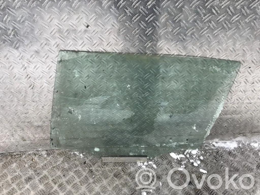 Luna de la puerta trasera