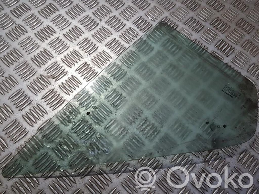 Ventanilla de ventilación de la puerta trasera