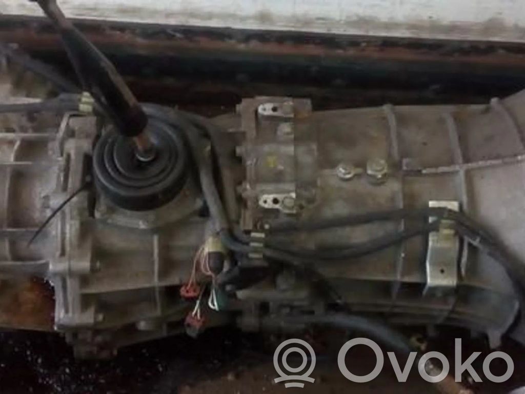 Nissan Pathfinder R51 Scatola del cambio manuale a 5 velocità 