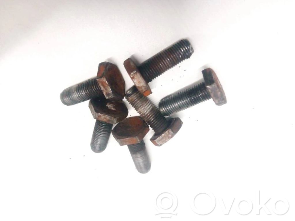 Nuts/bolts