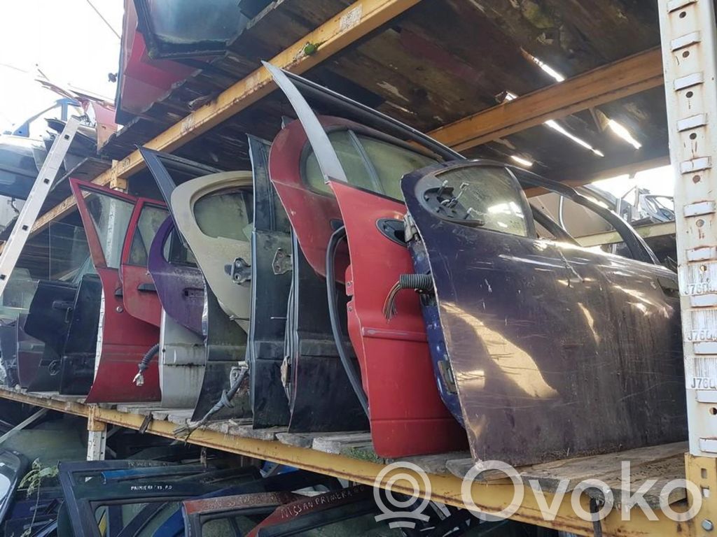 Nissan Micra Aizmugurējās durvis 