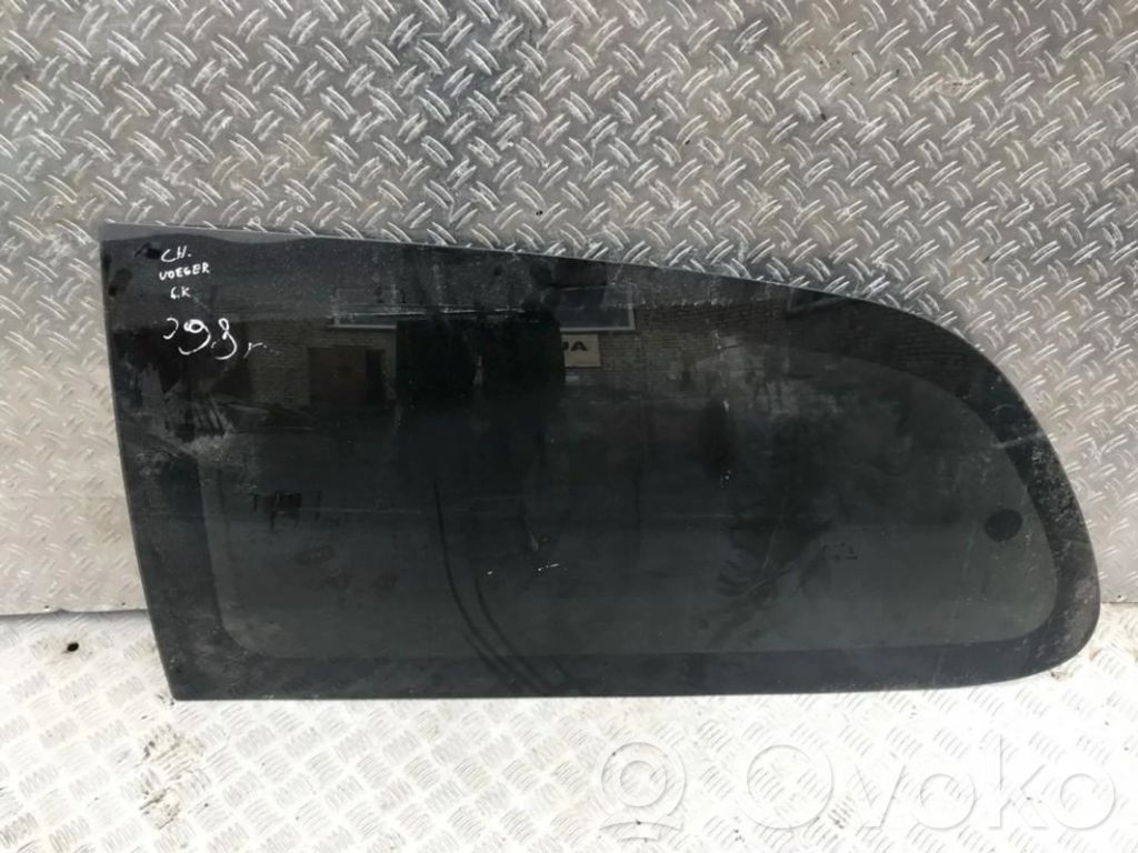 Rear side window