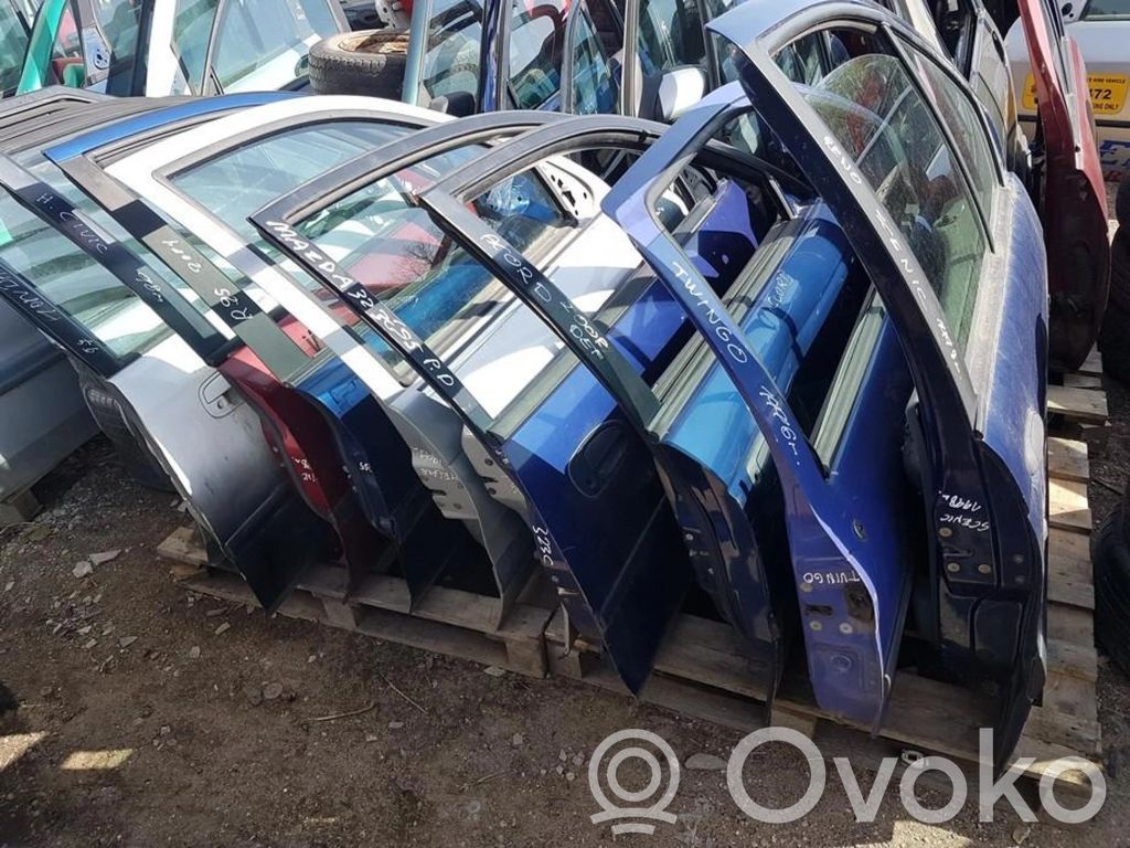 Priekinės durys