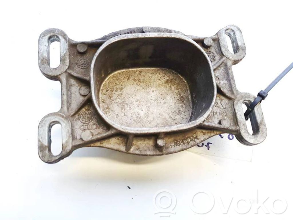 Engine mounting bracket   4B0199335L,4B0199335L