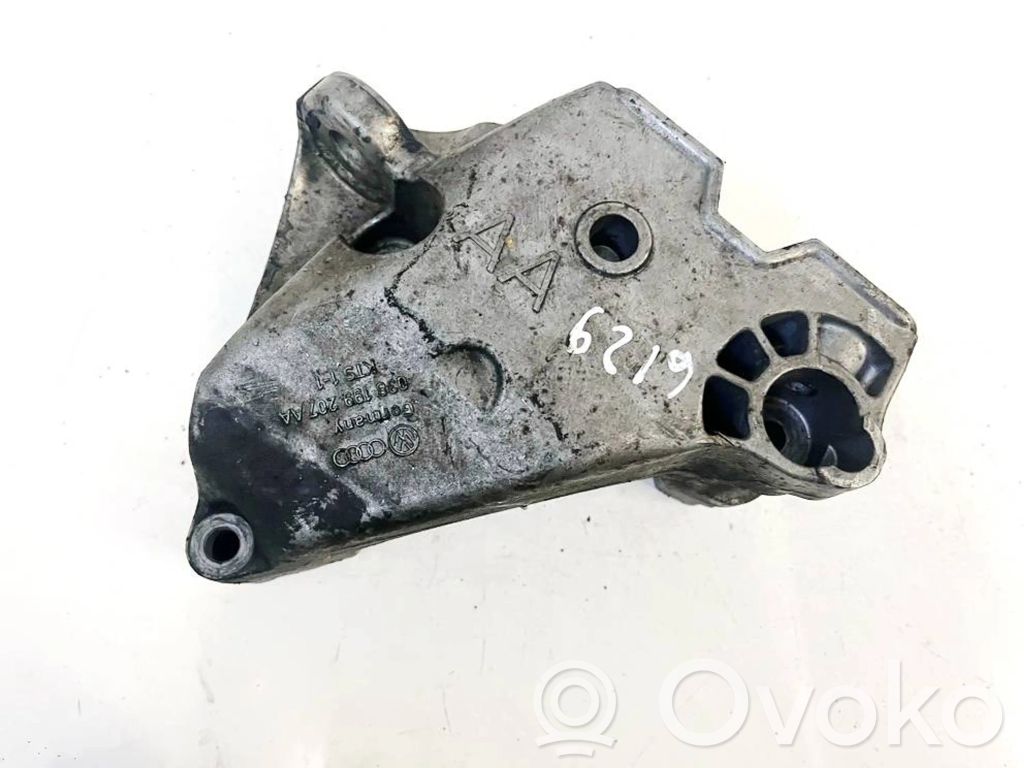 Engine mounting bracket   038199207AA,038199207AA,038199207AA