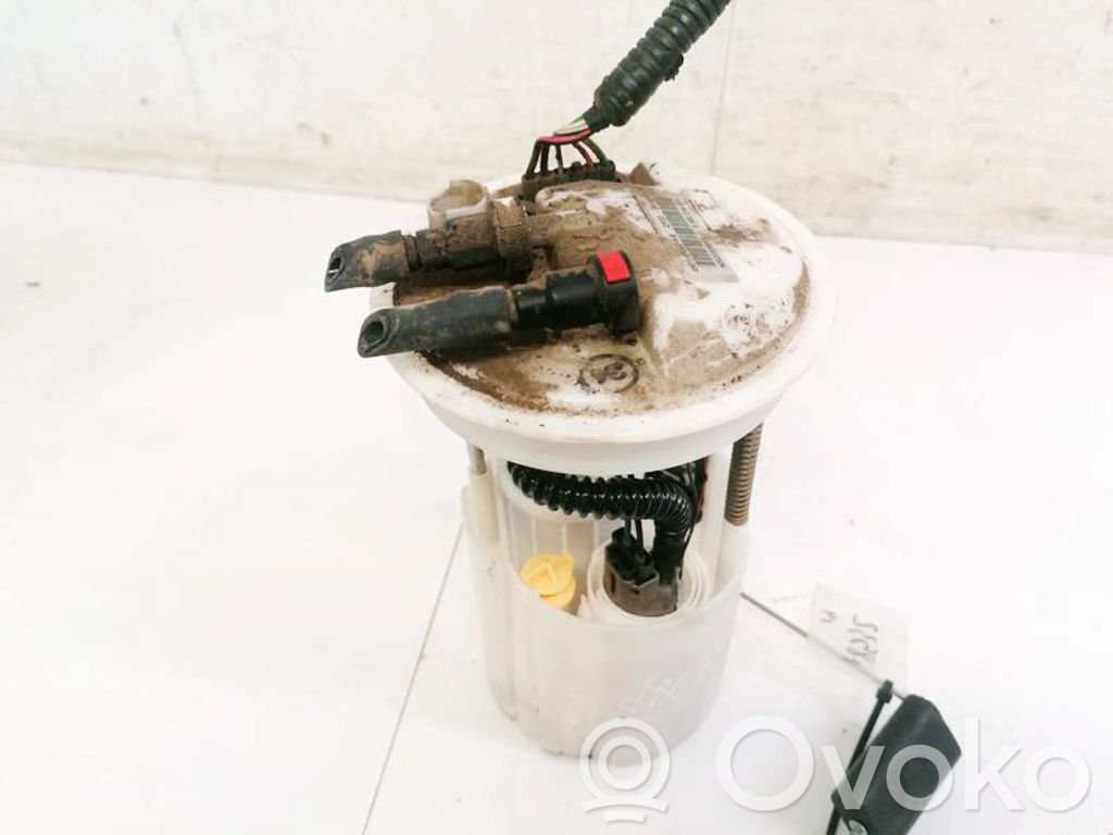 Volvo C30 Bomba interna de combustible 