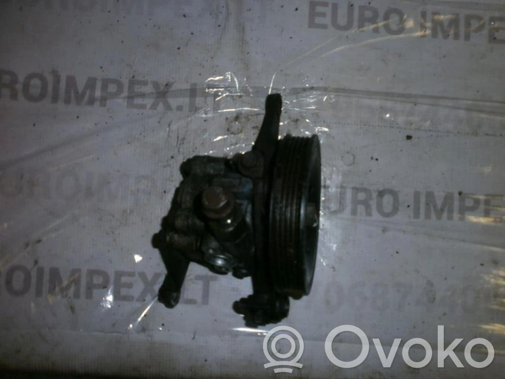 Mazda 626 Ohjaustehostimen pumppu 