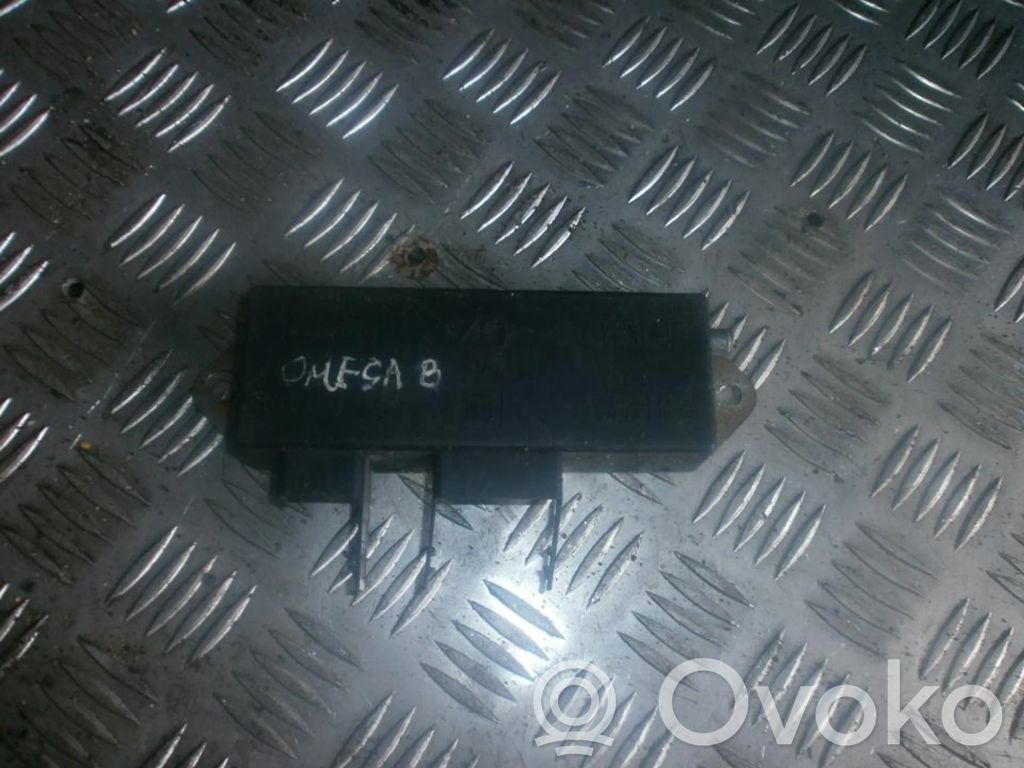 Opel Omega B1 Autres unités de commande / modules 