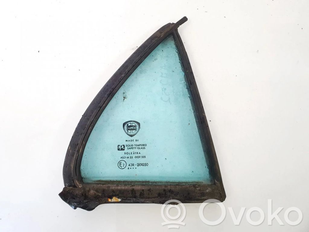 Ventanilla de ventilación de la puerta trasera