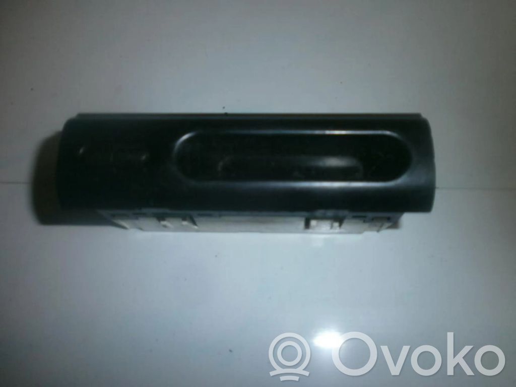 Ford Mondeo MK I Monitori/näyttö/pieni näyttö 