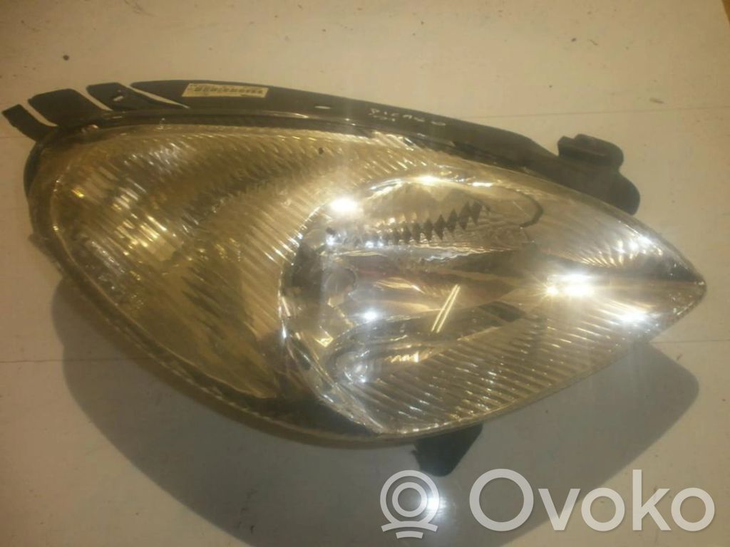 Citroen Xsara Picasso Phare frontale 
