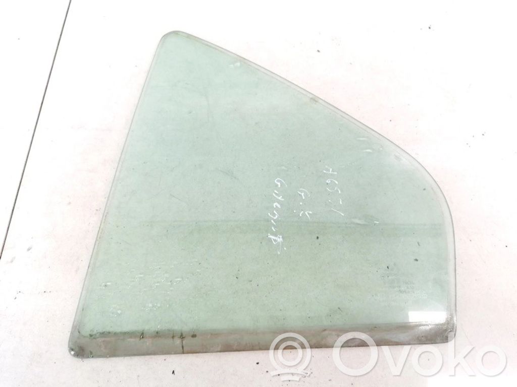Ventanilla de ventilación de la puerta trasera