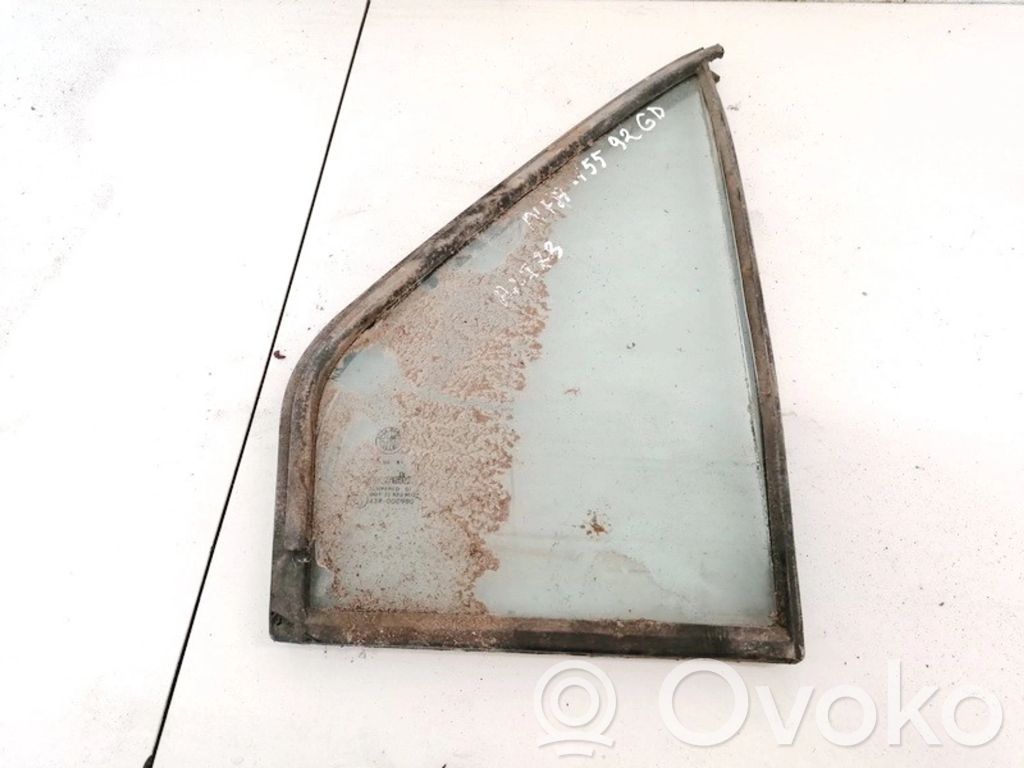 Ventanilla de ventilación de la puerta trasera