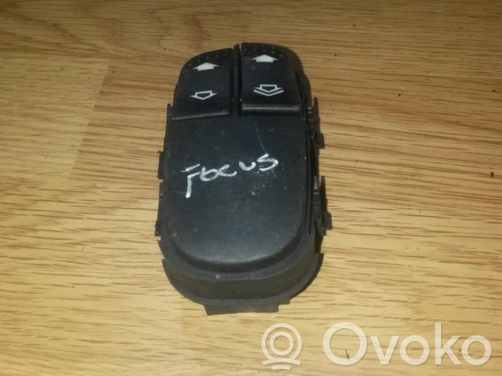 Ford Focus Electric window control switch 