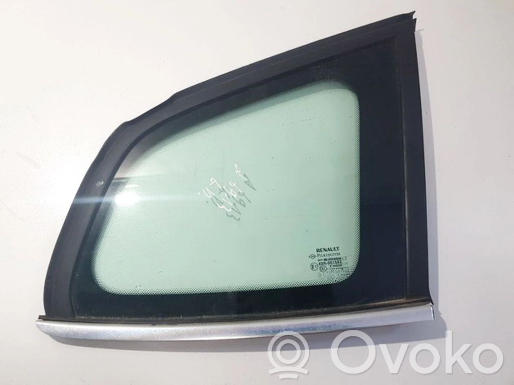 Rear side window