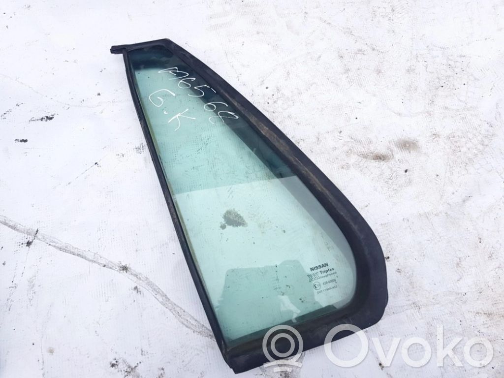 Rear side window