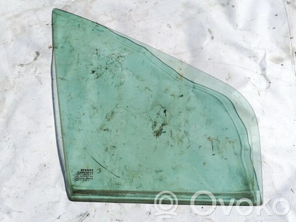 Ventanilla de ventilación de la puerta delantera cuatro puertas