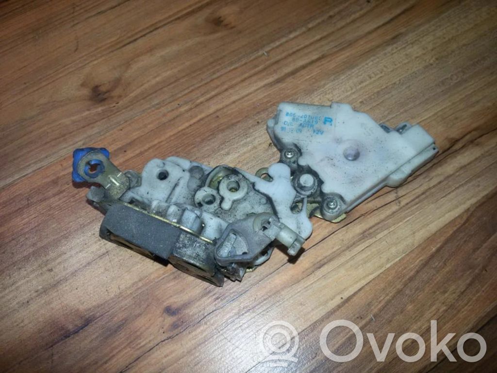 Nissan Primera Etuoven lukko