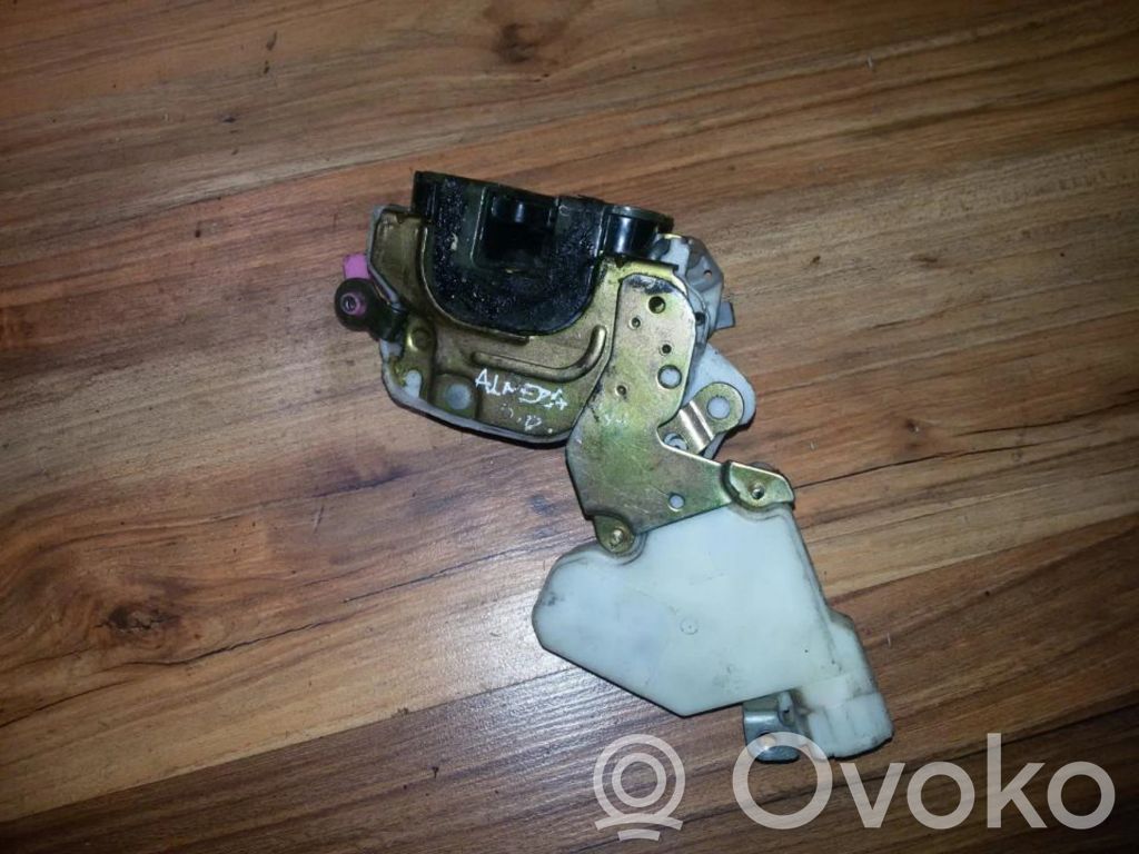 Nissan Almera Serratura portiera anteriore