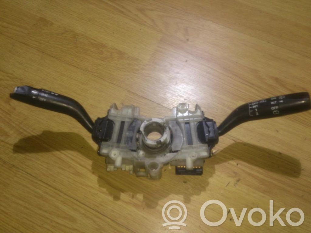 Mazda 323 F Leva/interruttore dell’indicatore di direzione e tergicristallo 